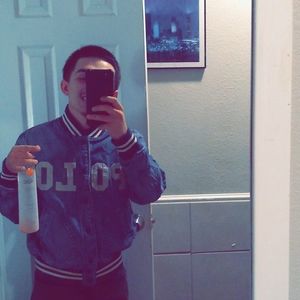 Meet your Posher, Jonathan